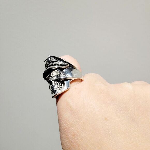 Brand New Silver Skull Captain Ring #2 Adjustable Size - Picture 2 of 8